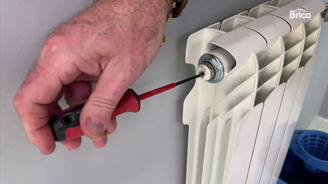 Cómo purgar los radiadores: ¿Con la calefacción encendida o apagada?