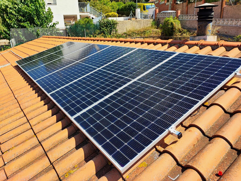 ¿Cuánto cuesta realmente una placa solar? Descubre la inversión necesaria para un hogar sostenible