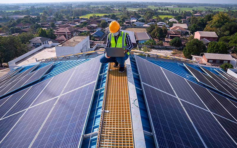Optimiza tu energía solar: Cómo instalar más potencia fotovoltaica de la contratada
